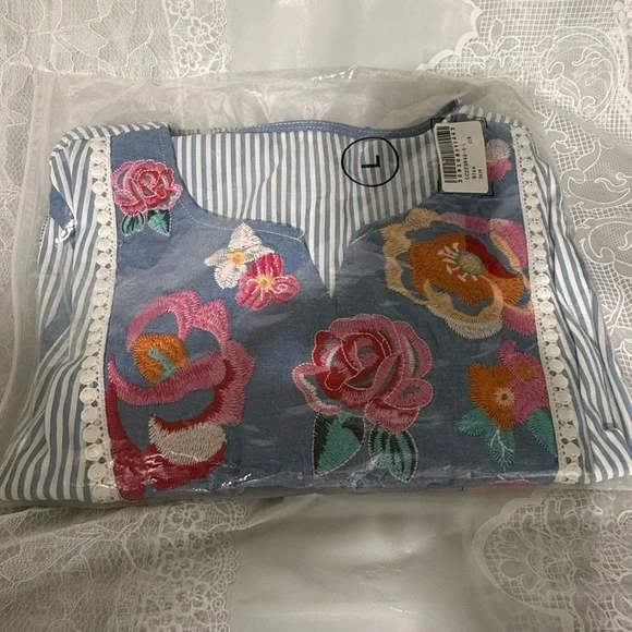 Floral Embroidered Striped Dress - Picture 3 of 11